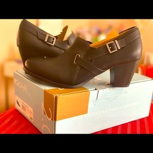 Life Stride velocity 2.0 Black Booties 8W *New*